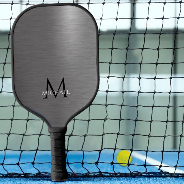 Raquette De Pickleball Nom du monogramme Première métal noir gris élégant (Créateur téléchargé)