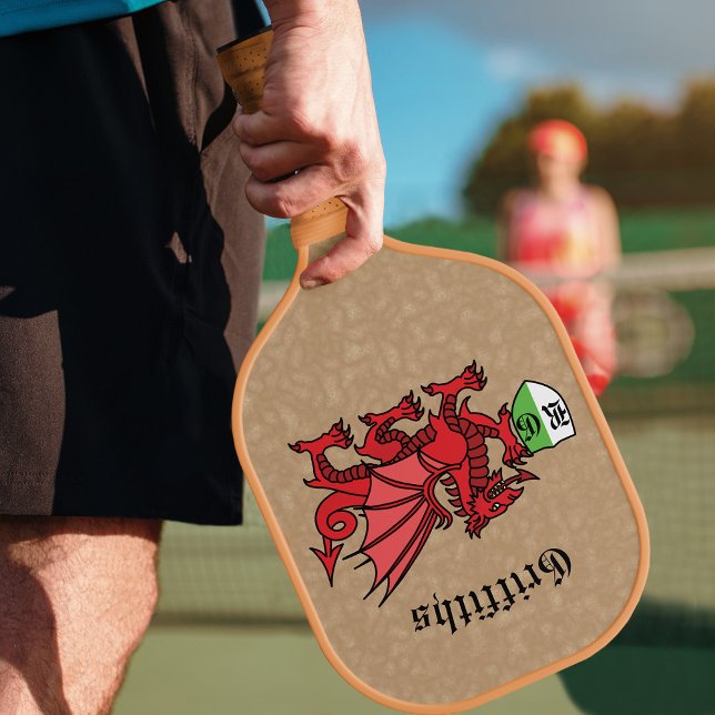 Raquette De Pickleball Nom personnalisé Welsh Dragon et monogramme (Créateur téléchargé)