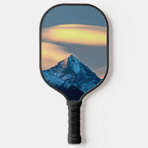 Raquette De Pickleball Nuages uniques sur des montagnes enneigées