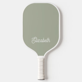 Raquette De Pickleball Sage féminin moderne Vert Script Nom personnalisé
