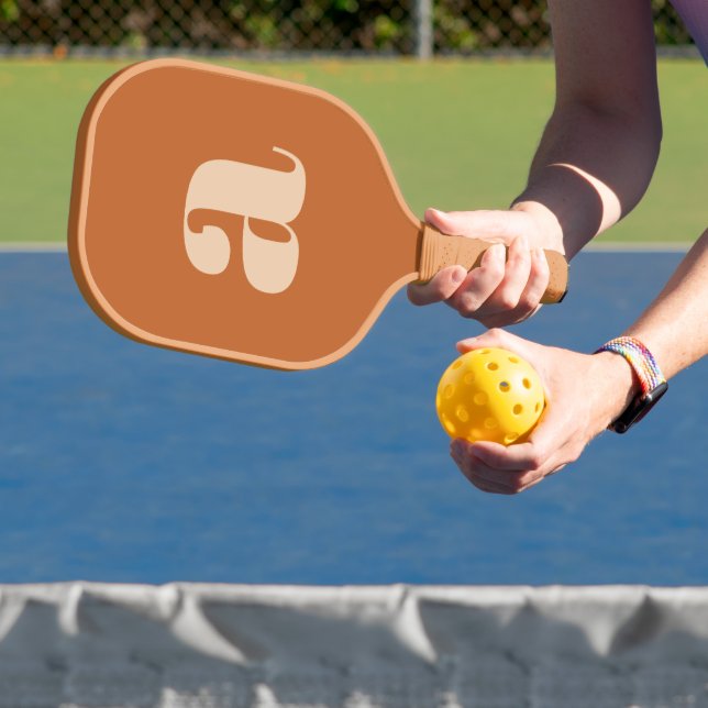 Raquette De Pickleball Simple Boho Terracotta Bold Retro Monogramme initi (Insitu)