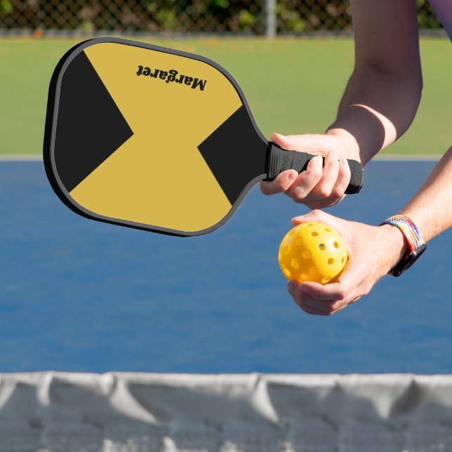 Raquette De Pickleball Stylish Custom Named Metallic Gold with Black (Insitu)