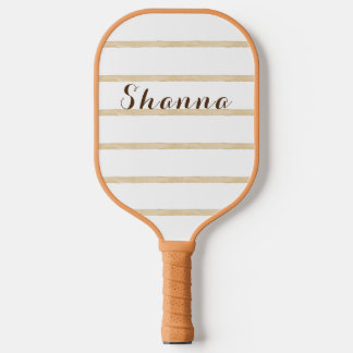 Raquette De Pickleball Tan et blanc Monogramme moderne