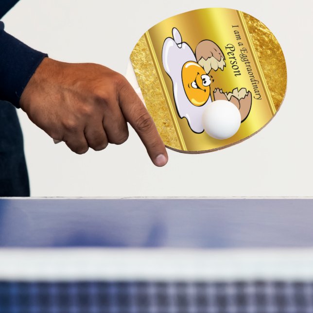 Raquette De Ping Pong caricature personnage oeuf frit avec grand sourire (Insitu)