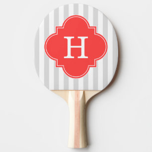 Raquette De Ping Pong Étiquette rouge de corail de monogramme de rayures