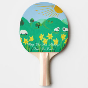 Raquette De Ping Pong mignon moutons avec arbres collines bleu ciel daff