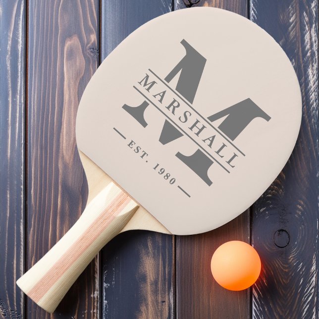 Raquette De Ping Pong Monogramme et nom superposé Sandcastle rose (Créateur téléchargé)