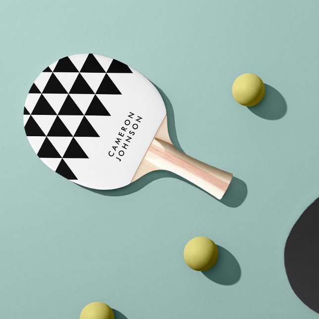 Raquette De Ping Pong White Minimalist Name Black Triangle Pattern (Créateur téléchargé)