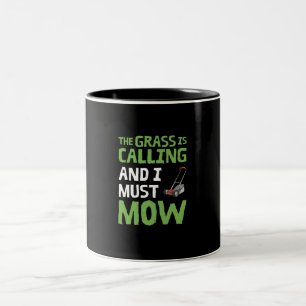 Rasenmäher - das Gras ruft und ich muss mähen Zweifarbige Tasse