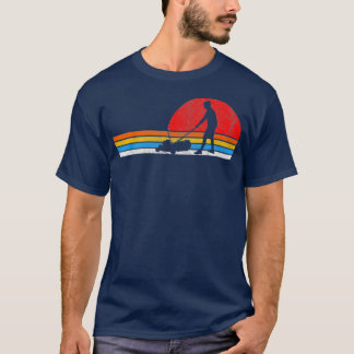 Rasenmäherei im Retrobereich T-Shirt