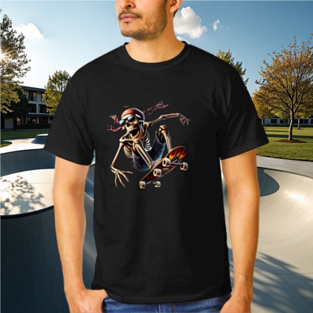 Rattle & Roll Skateboard Tshirt (Von Creator hochgeladen)