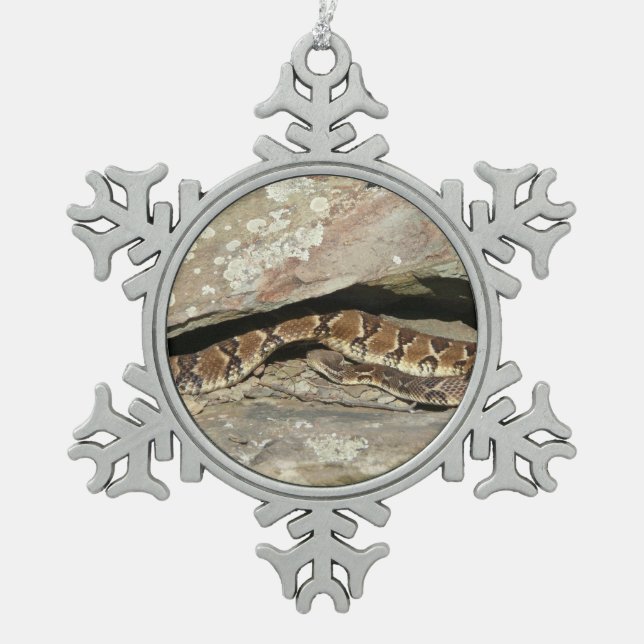 Rattlesnake im Shenandoah-Nationalpark Schneeflocken Zinn-Ornament (Vorderseite)