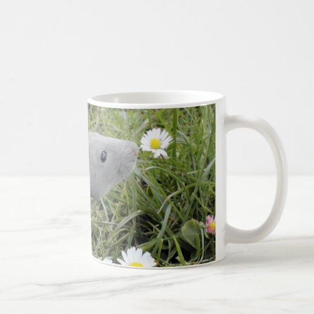 Ratty, die Gänseblümchen riechend Kaffeetasse (Rechts)