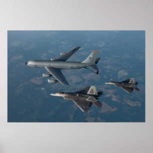Raubvögel F-22 und KC-135 Stratotanker Poster