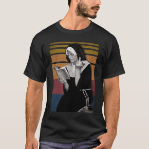 Rauchende Nonnen im Retro-Stil T-Shirt