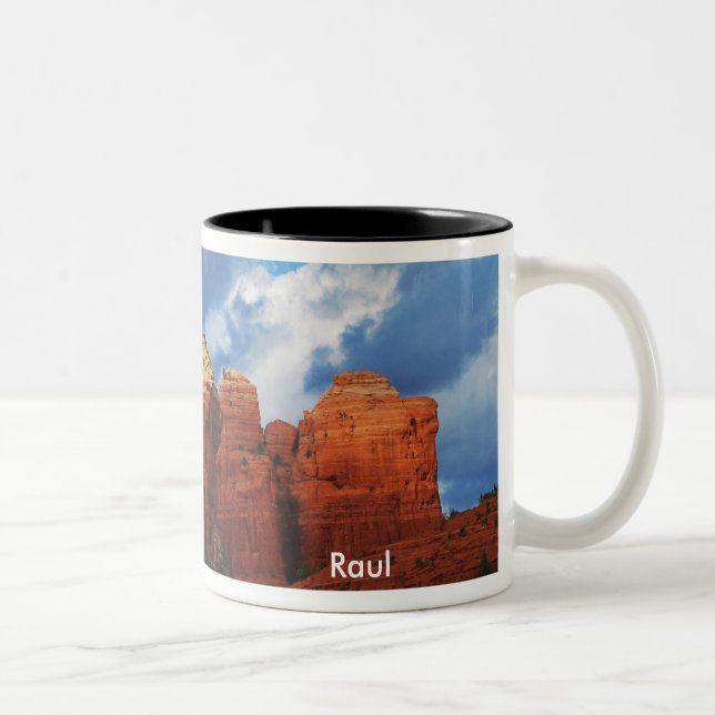 Raul sur la tasse de roche de pot de café (Droit)