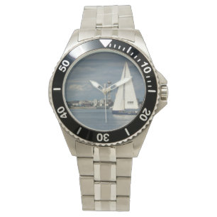 Raum-Nadel und Segelboot-kundengerechte Uhr