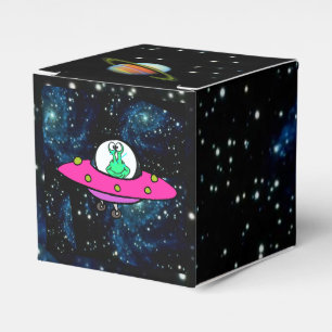 Raum-Schiff, Planeten u. alien auf lustigem Geschenkschachtel