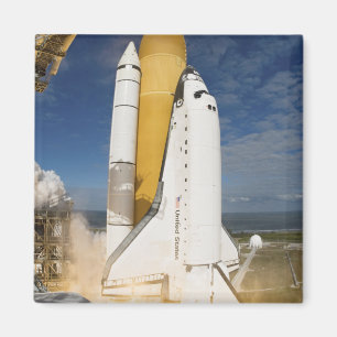 Raumfähre Atlantis hebt 12 weg Magnet