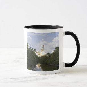 Raumfähre Atlantis hebt 25 weg Tasse