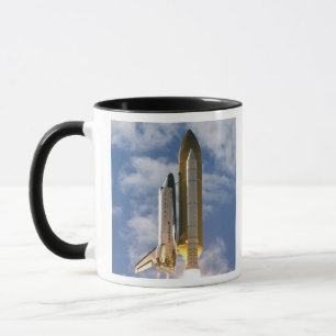 Raumfähre Atlantis hebt 6 weg Tasse