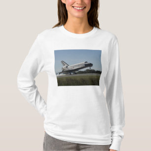 Raumfähre Atlantis setzt 2 auf T-Shirt