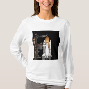 Raumfähre Atlantis sitzt bereites T-Shirt