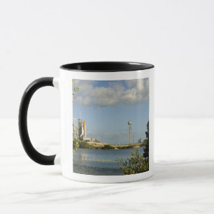 Raumfähre Atlantis und Bemühung Tasse