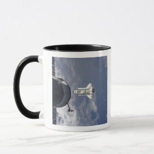 Raumfähre Atlantis und ein russisches Raumfahrzeu Tasse