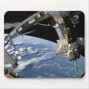 Raumfähre Atlantis und ein Soyuz Raumfahrzeug Mousepad