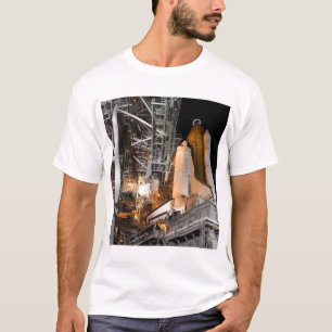 Raumfähre-Bemühung auf der Abschussrampe T-Shirt