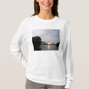 Raumfähre-Bemühung hebt 3 weg T-Shirt