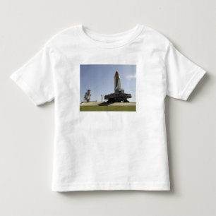 Raumfähre-Bemühung nähert sich der Kleinkind T-shirt