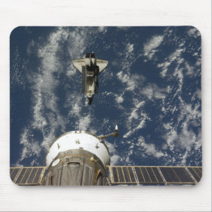 Raumfähre-Bemühung und ein Soyuz Raumfahrzeug Mousepad