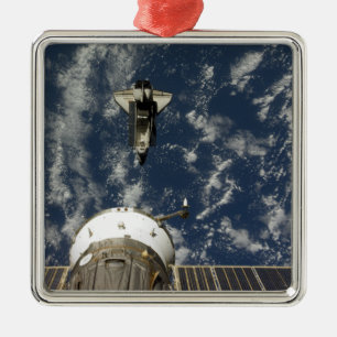 Raumfähre-Bemühung und ein Soyuz Raumfahrzeug Silbernes Ornament
