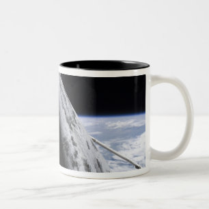 Raumfähre-Entdeckung 14 Zweifarbige Tasse