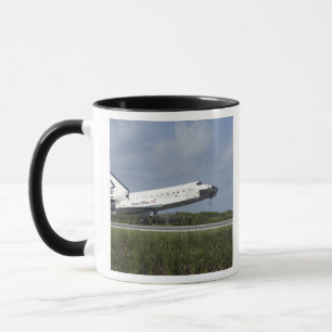 Raumfähre-Entdeckungsländer auf Rollbahn 33 Tasse