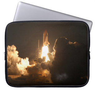 Raumfähre Erde Umlaufbahn Raumschiff Nacht Canva Laptopschutzhülle