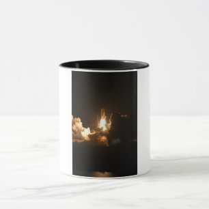 Raumfähre Erde Umlaufbahn Raumschiff Nacht Canva Tasse