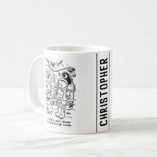 Raumfahrer auf Raumschiff hören Klopfen an der Tür Kaffeetasse