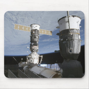 Raumfahrzeuge des Russen Soyuz und des Mousepad