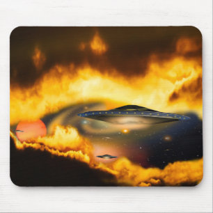 Raumschiffe, die aus einem Wurmloch aussteigen Mousepad