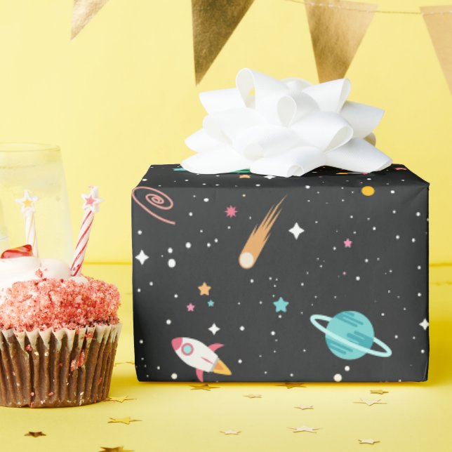 Raumschiffe und Planeten auf schwarz Geschenkpapier (Geburtstagsparty)