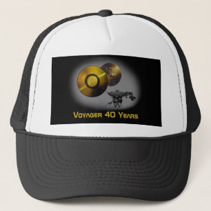 Raumsonde und Goldener Rekord mit 40 Jahren Truckerkappe