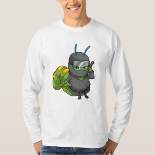 Raupe als Ninja mit Schwert T-Shirt