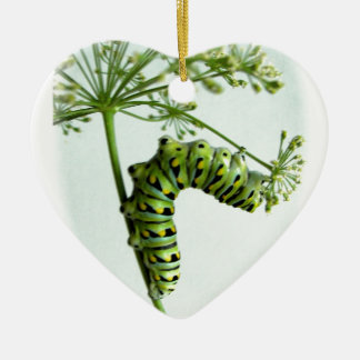 Raupe aus schwarzem Frack isst Petersilie Keramik Ornament