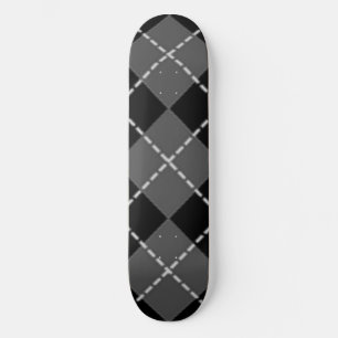 RAUTE PATTERN SKATEBOARD