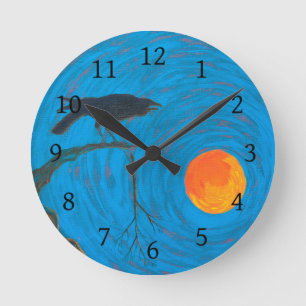 Raven and Full Moon Runde Wanduhr