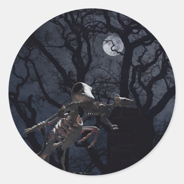 Raven and Rat Skeleton in Moonlight Runder Aufkleber (Vorderseite)