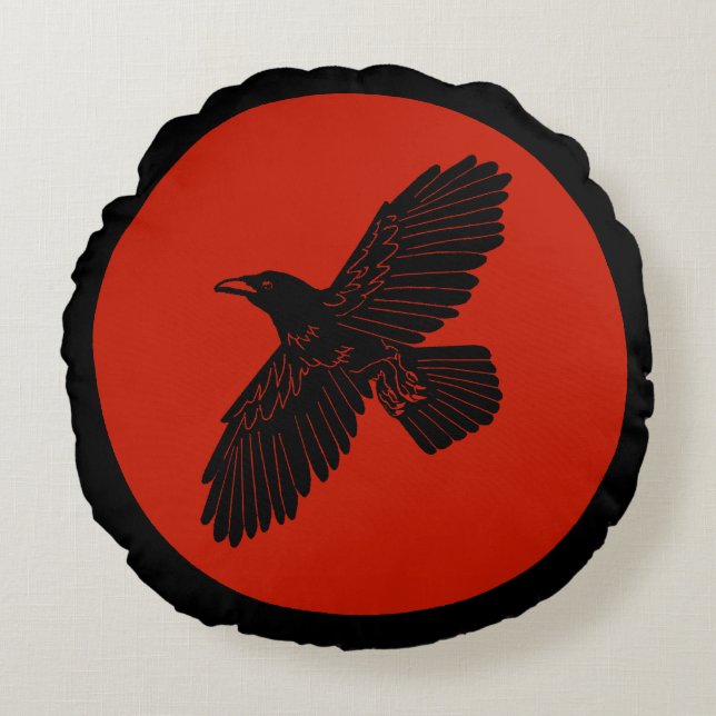 Raven on Red Rundes Kissen (Vorderseite)